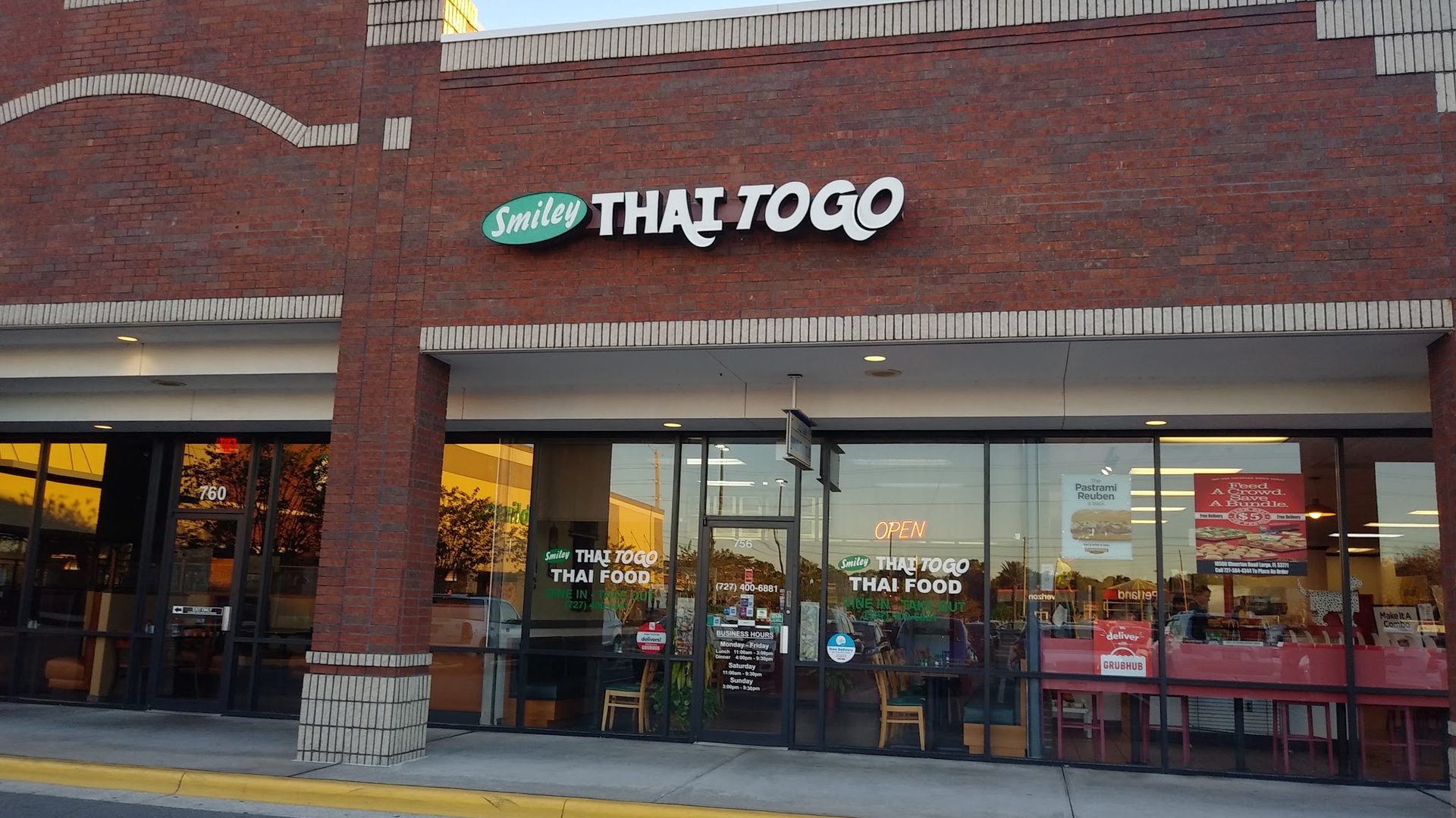 Opening in Largo