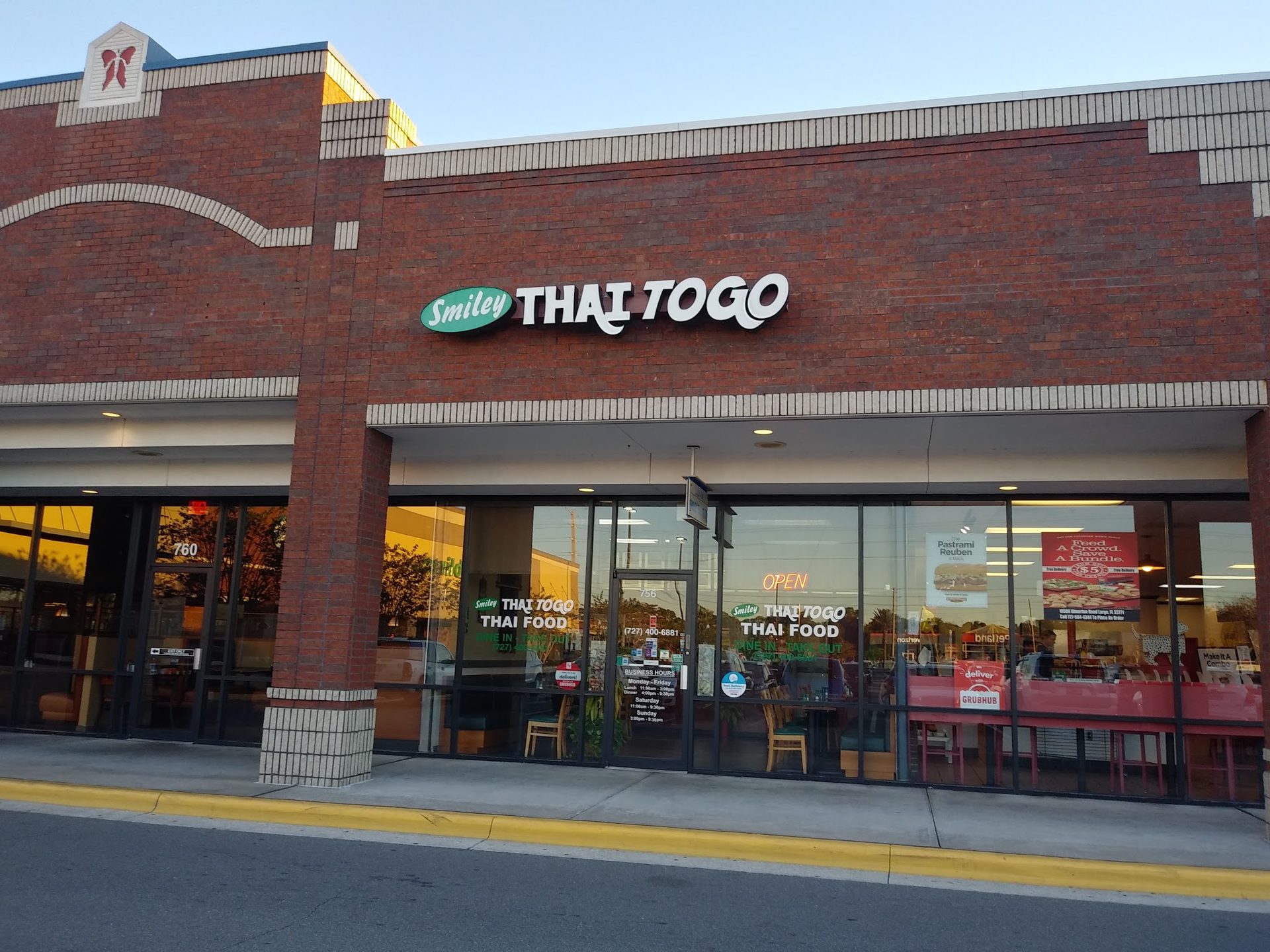 Opening in Largo